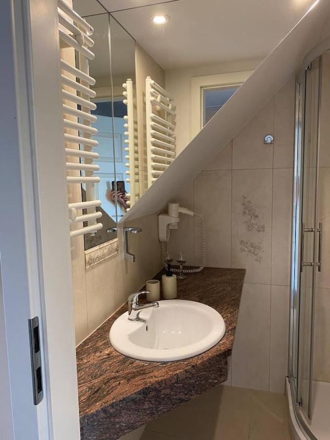 Apartamenty Dobra Noc Przy Wawelu 2 Bedrooms Krakov Exteriér fotografie