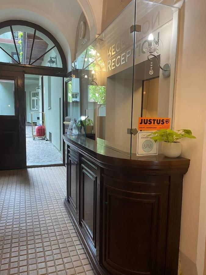 Apartamenty Dobra Noc Przy Wawelu 2 Bedrooms Krakov Exteriér fotografie